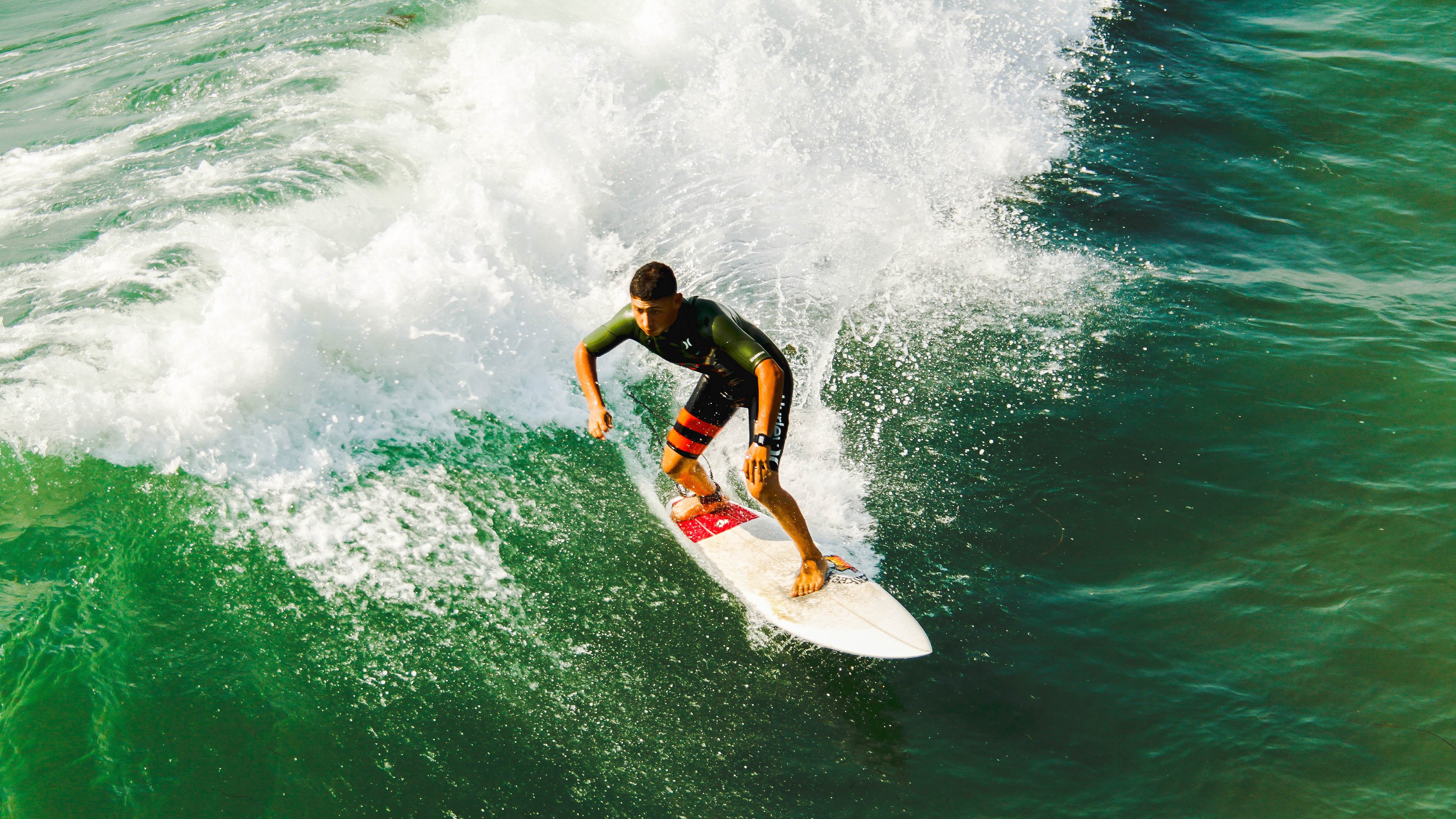 广州队逆转成功，豪取赛季重要胜利，广州队宣布