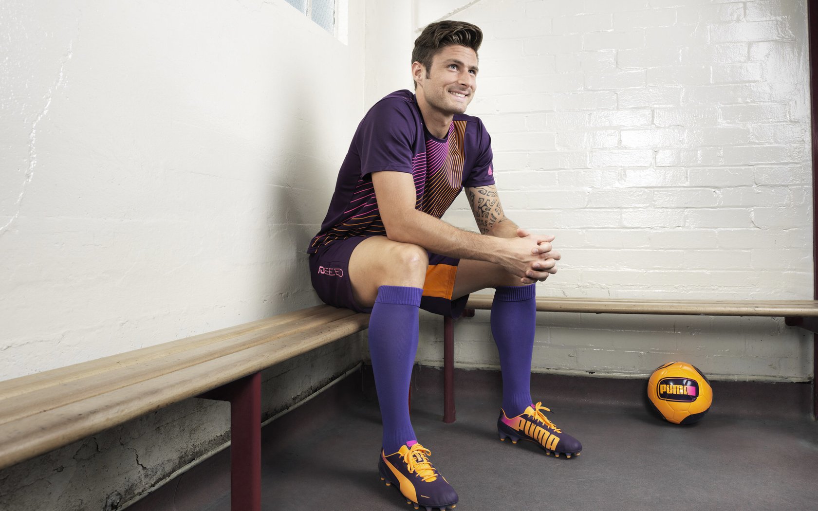 阿贾克斯再获胜,欧冠四强之路密布奇迹!,阿贾克斯欧冠首发